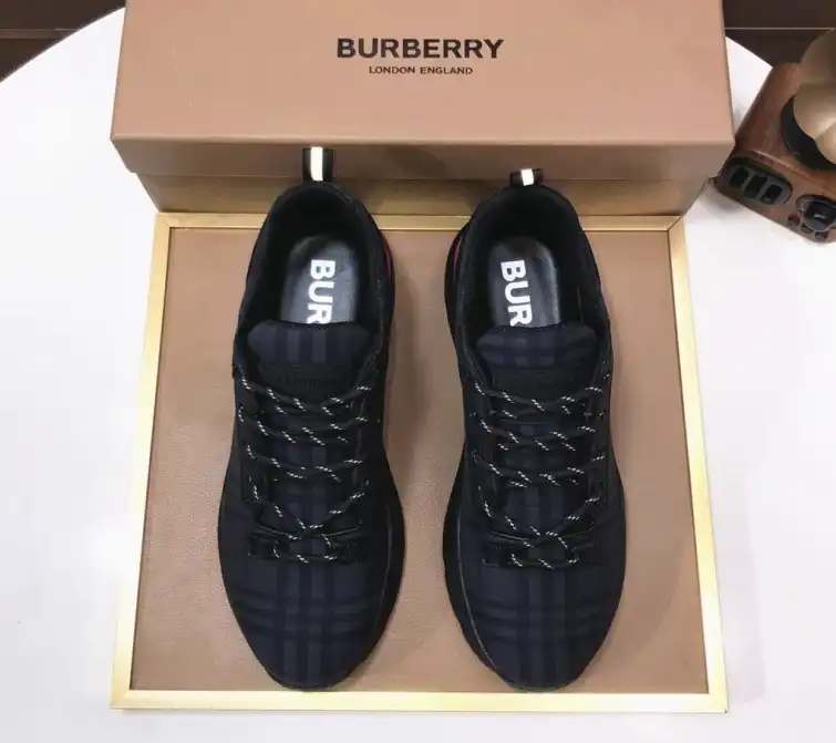 hype Burberry Sneakers