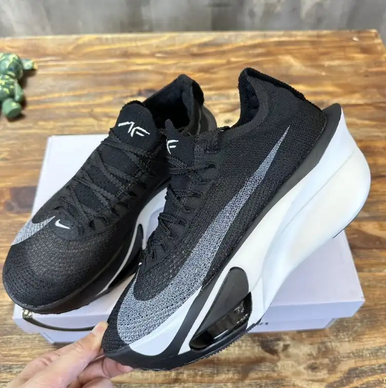 hype Nike Sneakers