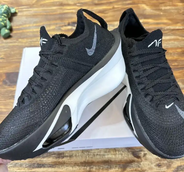 hype Nike Sneakers