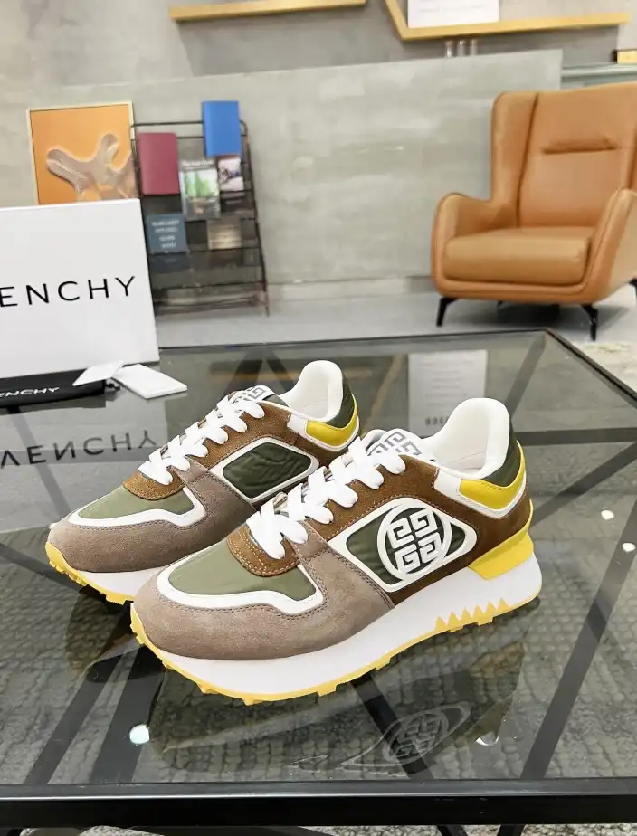 hype Givenchy Sneakers