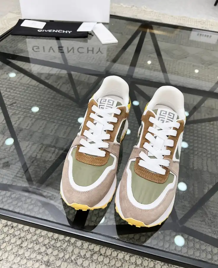 hype Givenchy Sneakers