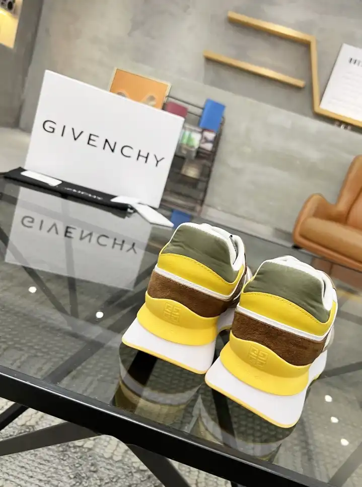 hype Givenchy Sneakers