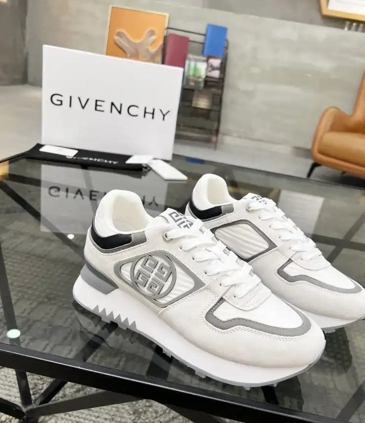 hype Givenchy Sneakers