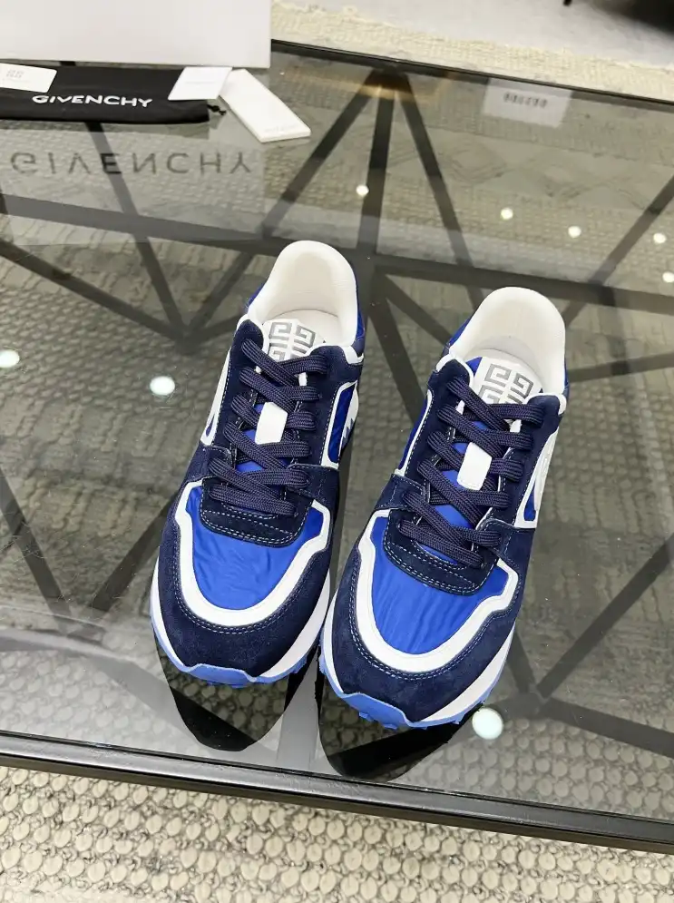 hype Givenchy Sneakers