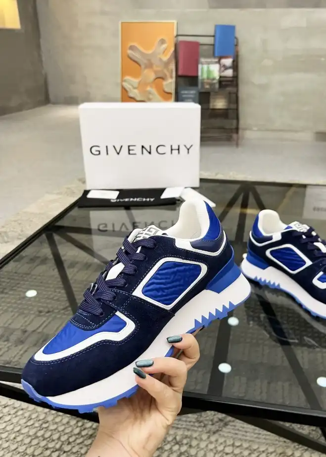 hype Givenchy Sneakers