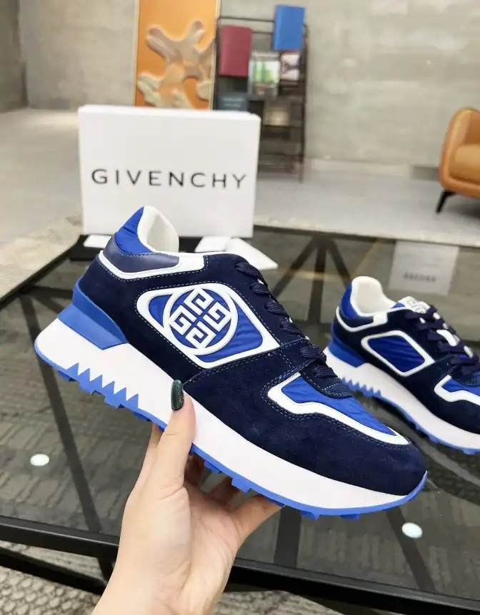 hype Givenchy Sneakers