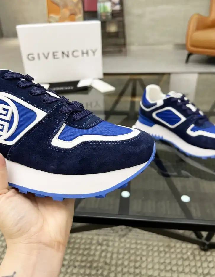 hype Givenchy Sneakers