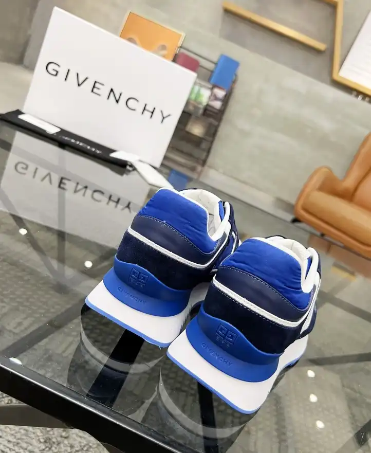 hype Givenchy Sneakers