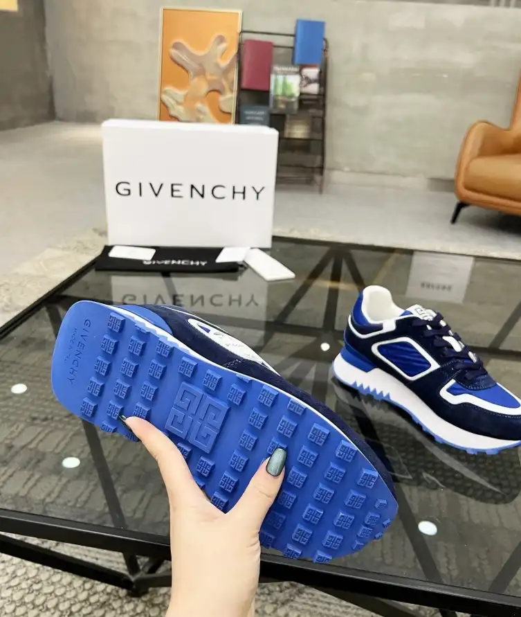 hype Givenchy Sneakers