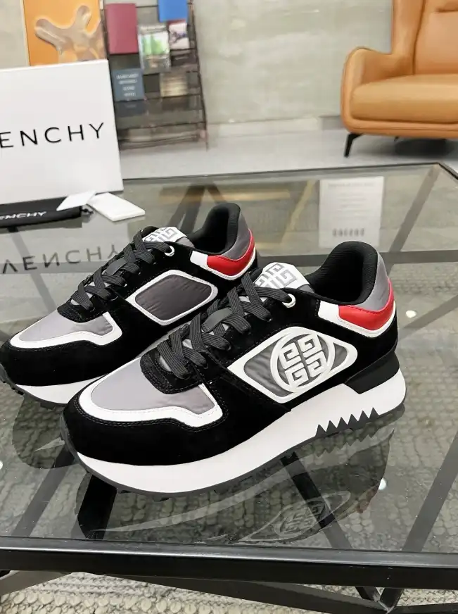 hype Givenchy Sneakers