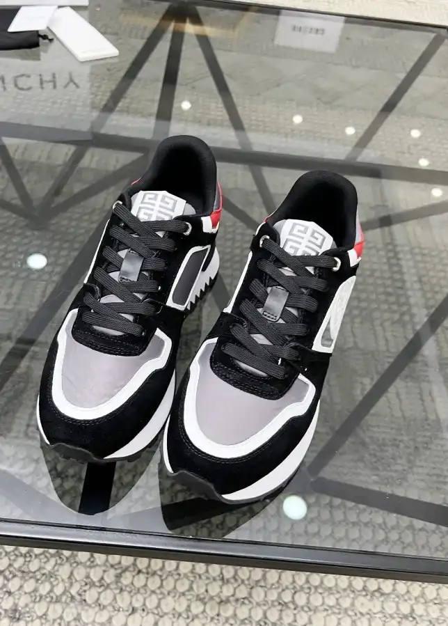 hype Givenchy Sneakers