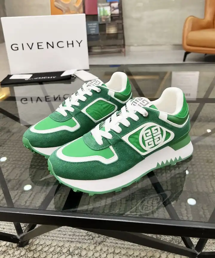 hype Givenchy Sneakers