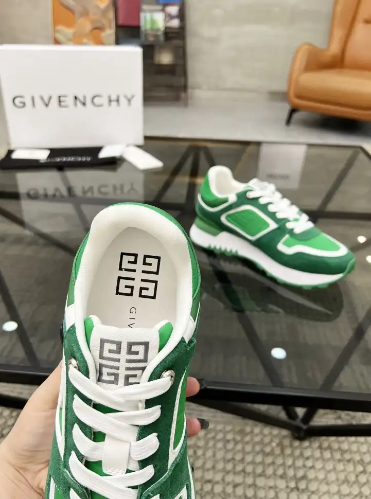 hype Givenchy Sneakers