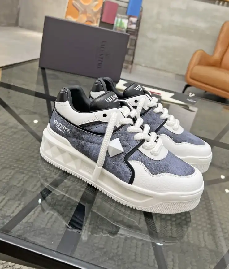 hype Valentino Sneakers