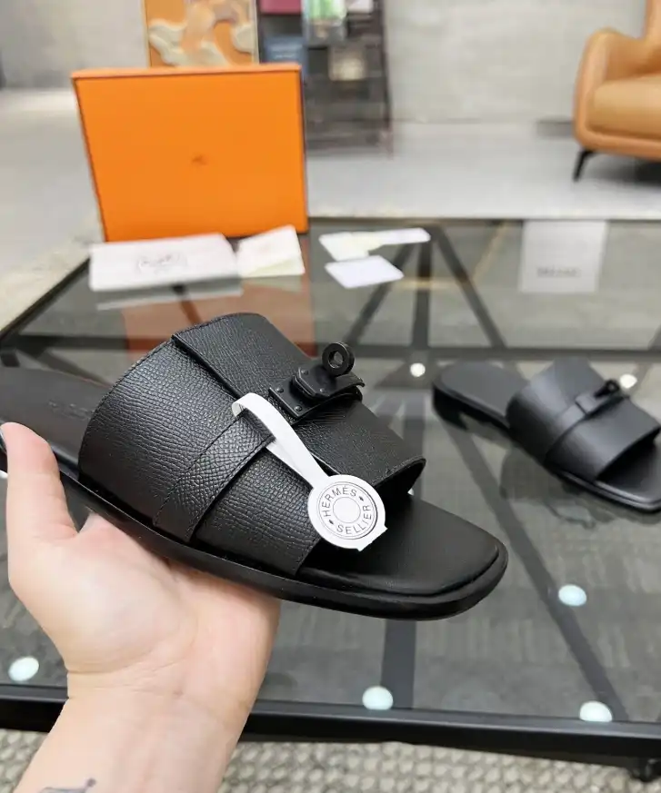 hype LV Slippers