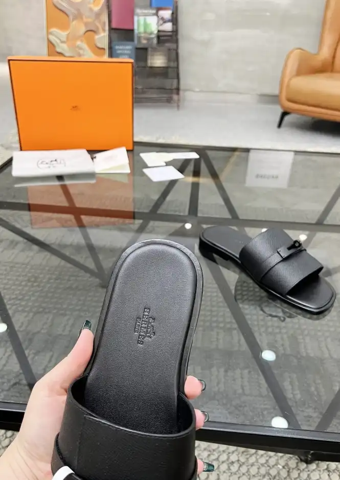 hype LV Slippers