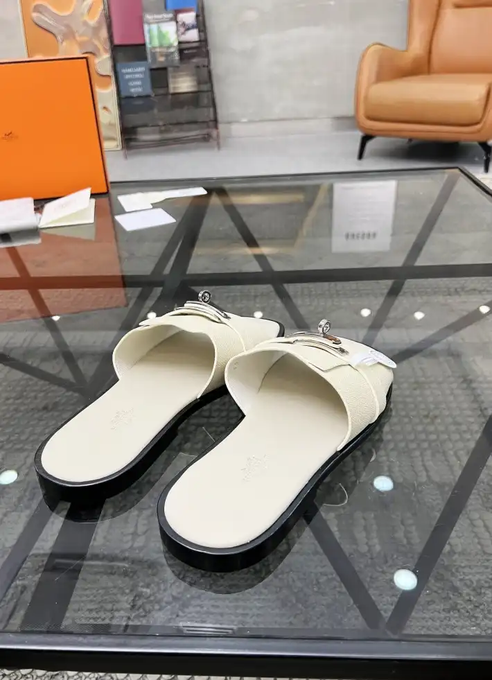 hype LV Slippers