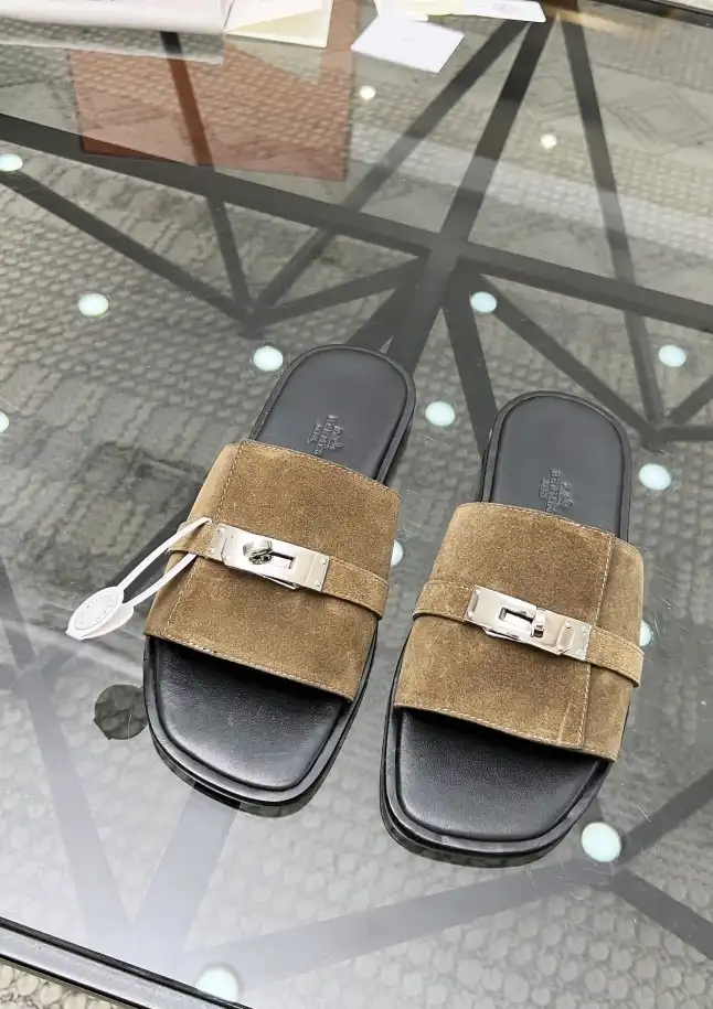 hype LV Slippers