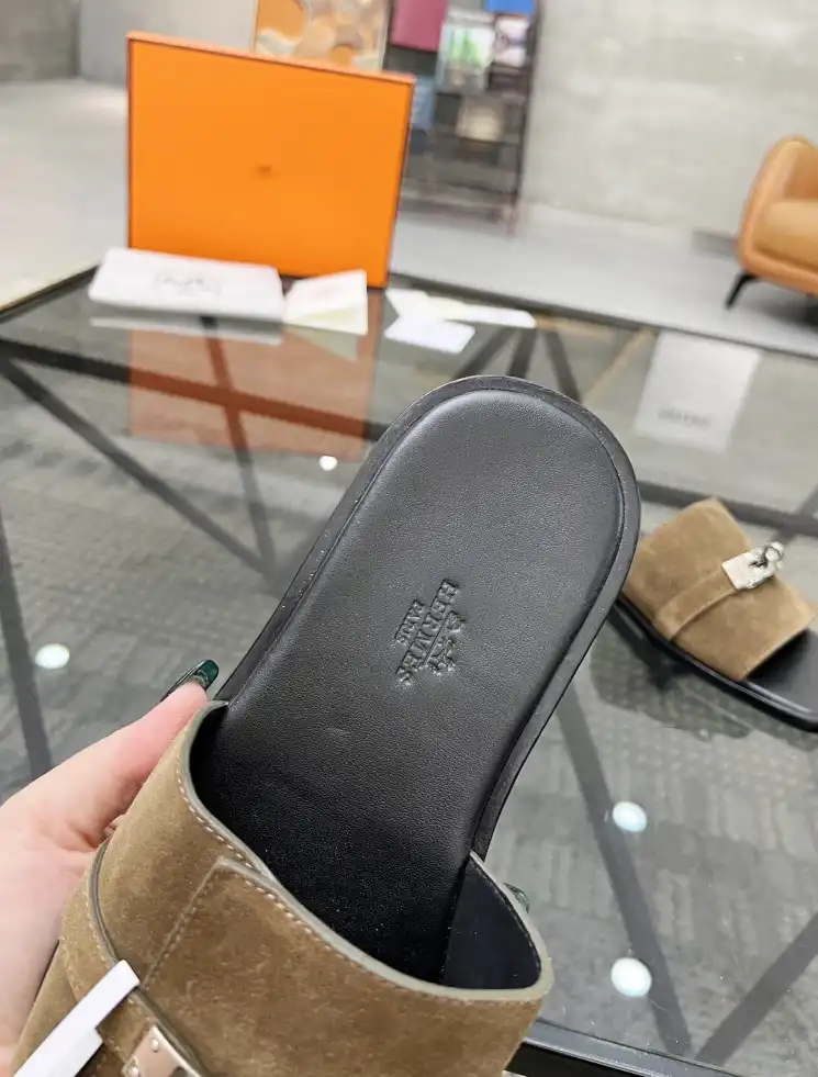 hype LV Slippers