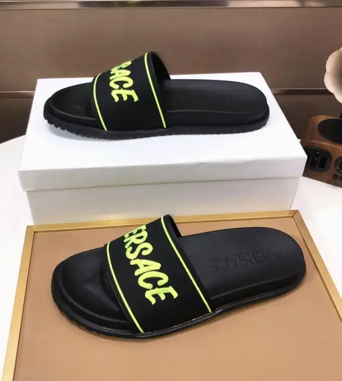 hype Givenchy Slippers