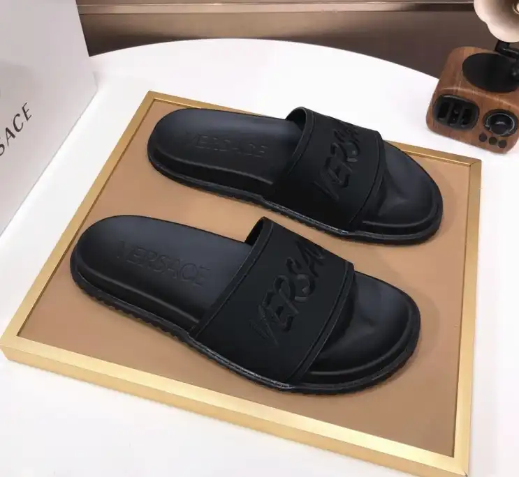 hype Givenchy Slippers