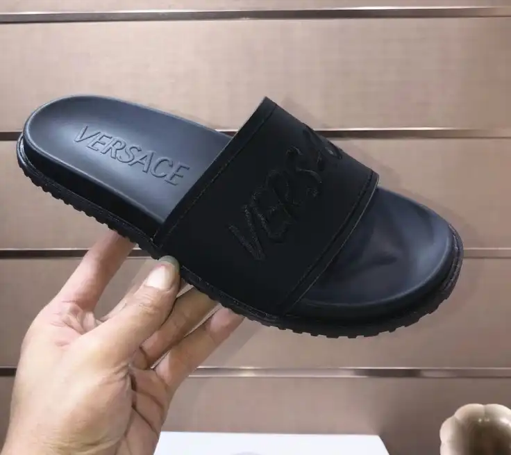 hype Givenchy Slippers