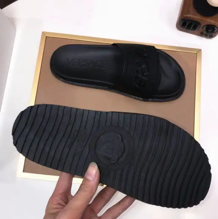 hype Givenchy Slippers