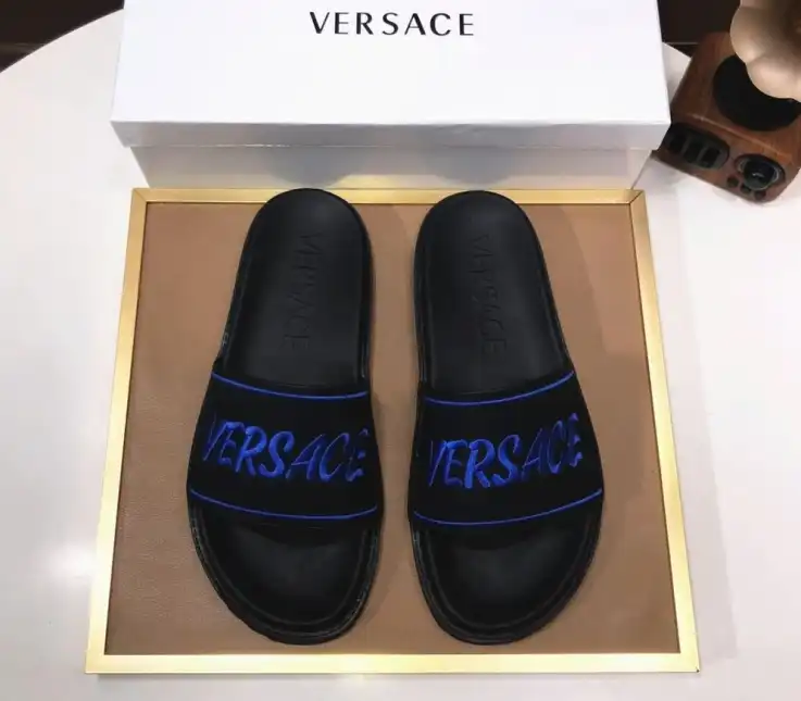 hype Givenchy Slippers