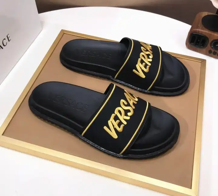 hype Givenchy Slippers