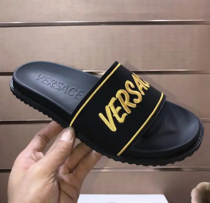 hype Givenchy Slippers