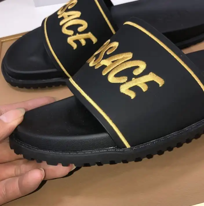 hype Givenchy Slippers