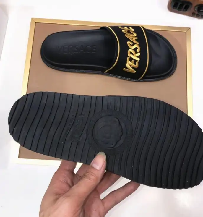 hype Givenchy Slippers