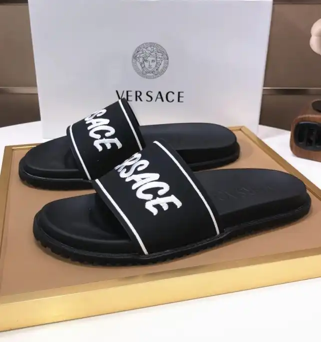 hype Givenchy Slippers