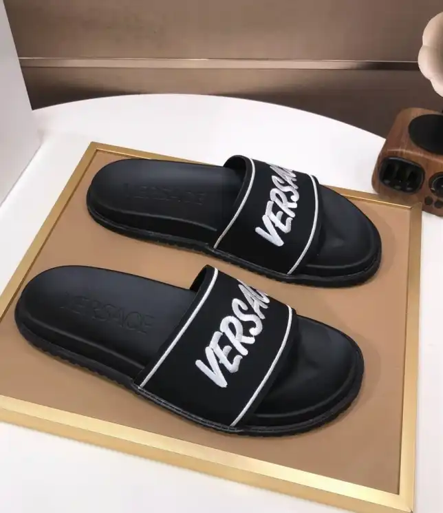 hype Givenchy Slippers