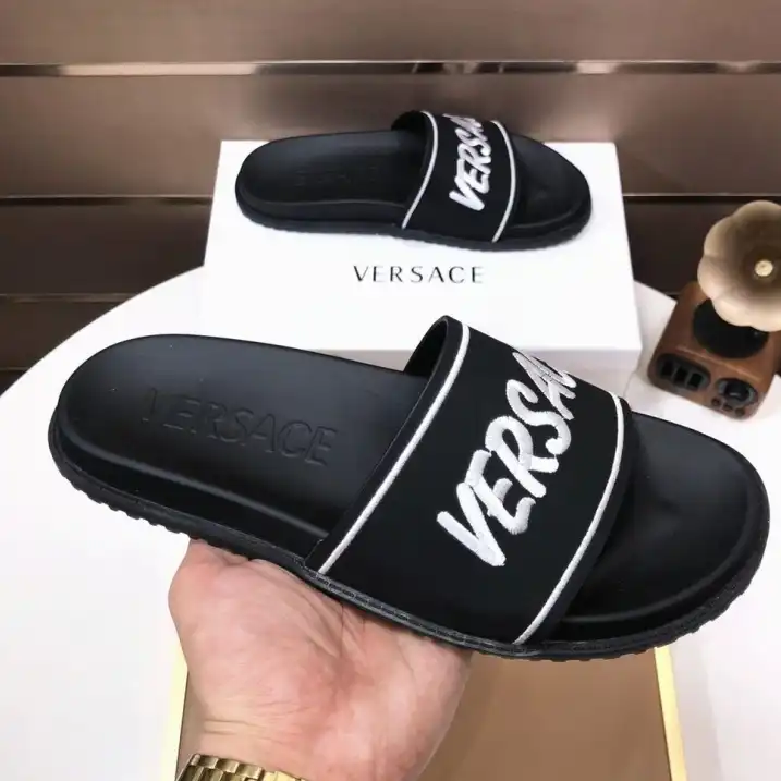 hype Givenchy Slippers