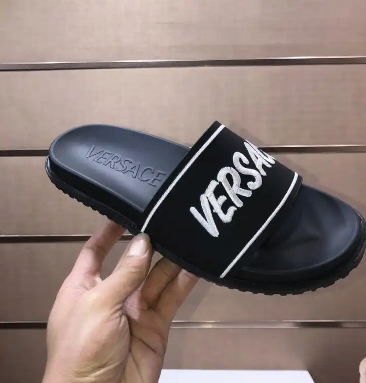 hype Givenchy Slippers