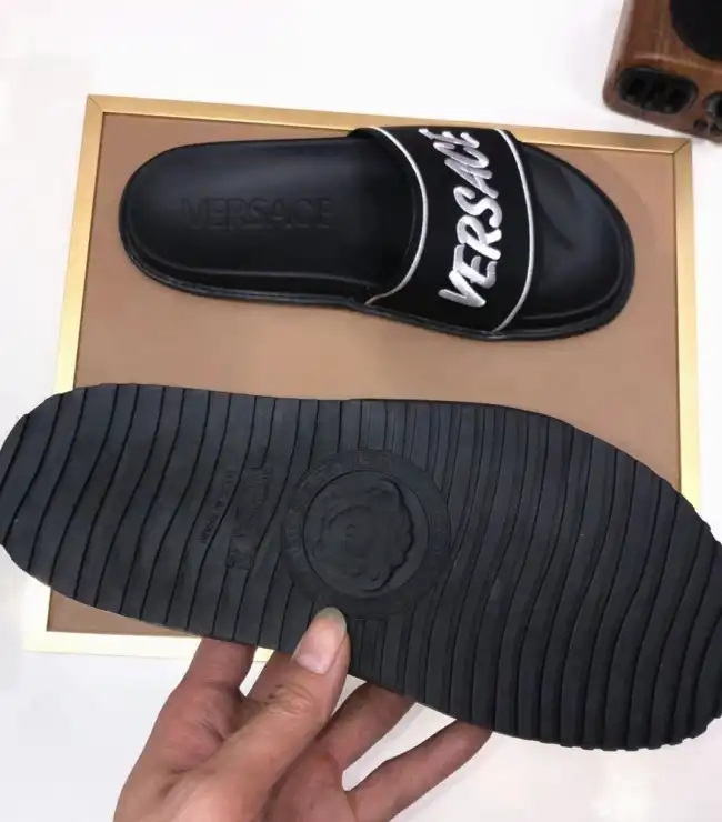 hype Givenchy Slippers