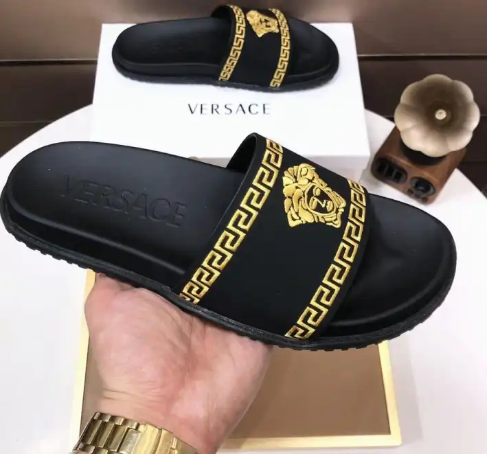 hype Givenchy Slippers