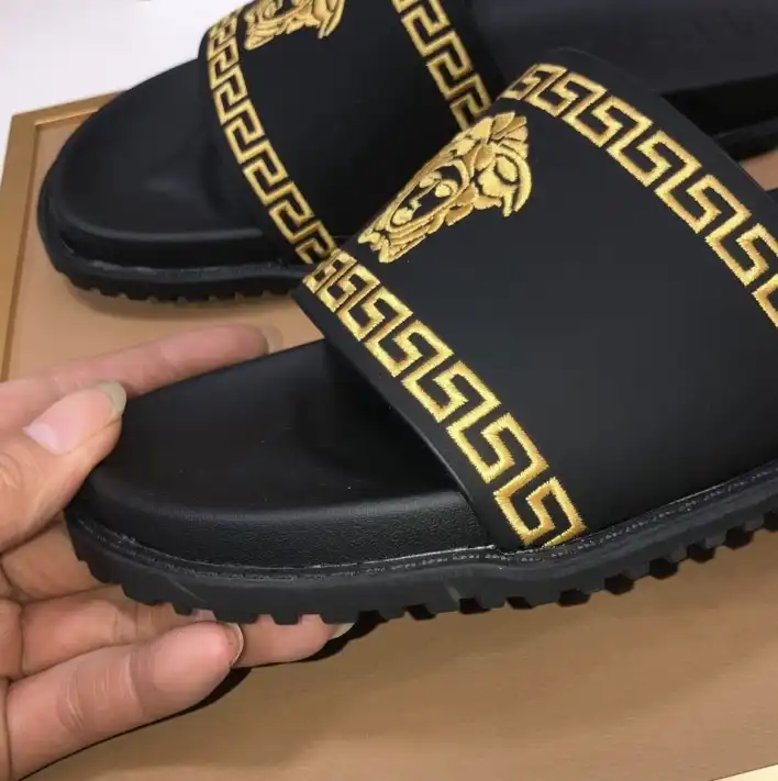 hype Givenchy Slippers