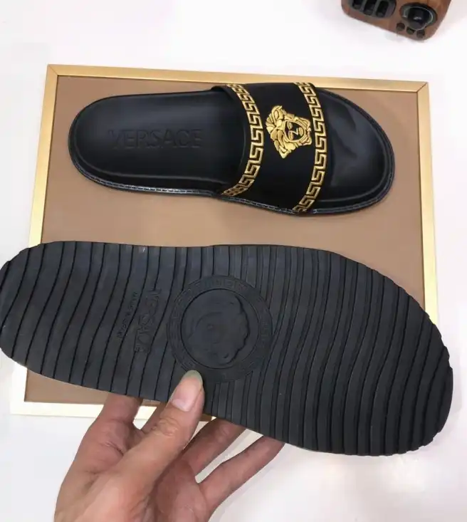 hype Givenchy Slippers