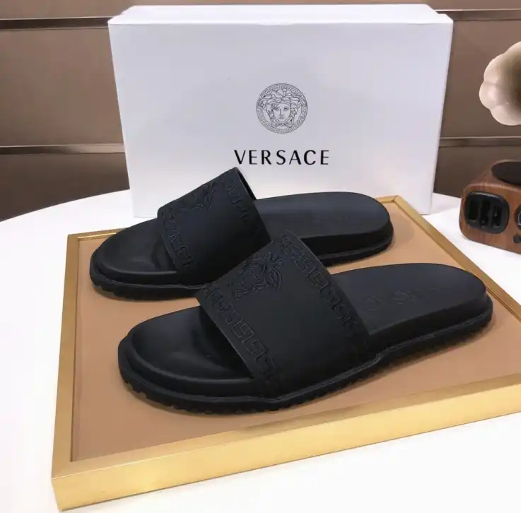 hype Givenchy Slippers