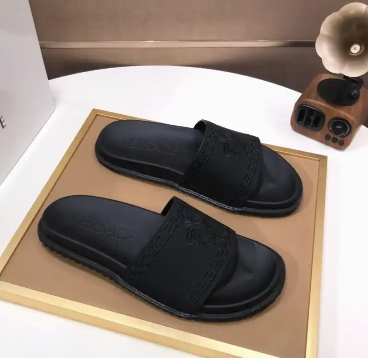 hype Givenchy Slippers