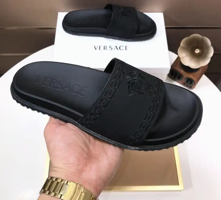 hype Givenchy Slippers