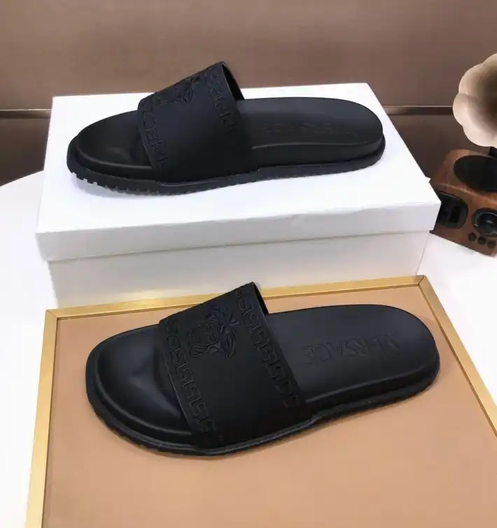 hype Givenchy Slippers