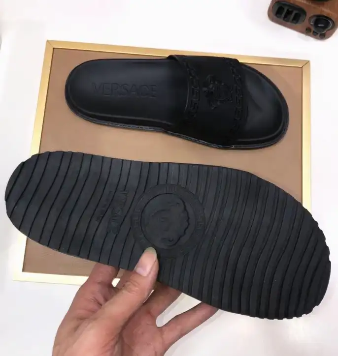 hype Givenchy Slippers