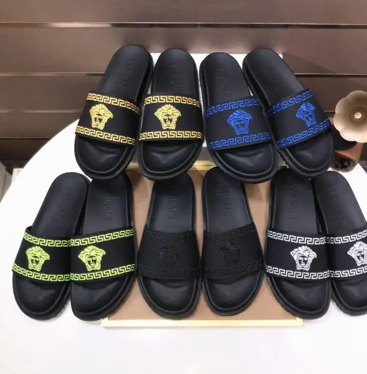 hype Givenchy Slippers