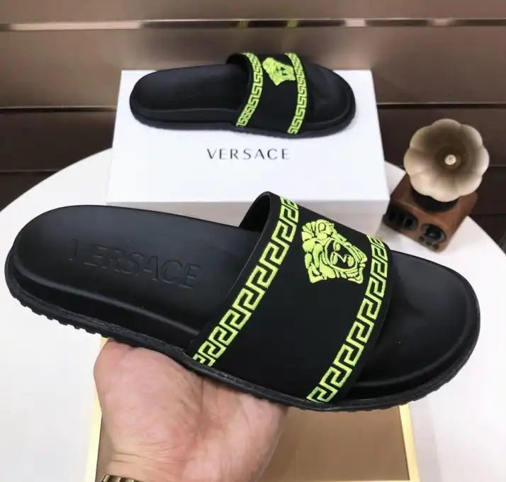 hype Givenchy Slippers