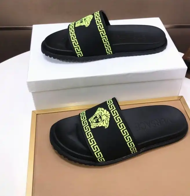 hype Givenchy Slippers