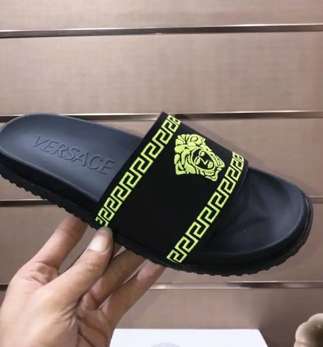 hype Givenchy Slippers