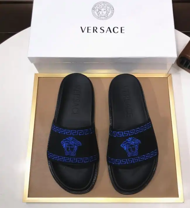 hype Givenchy Slippers